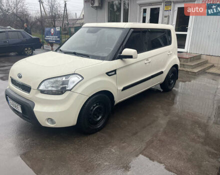 Бежевый Киа Soul, объемом двигателя 1.59 л и пробегом 180 тыс. км за 6700 $, фото 3 на Automoto.ua