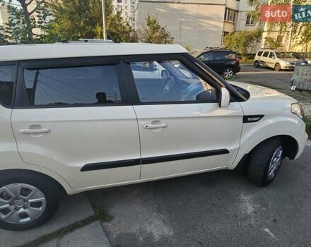 Бежевий Кіа Soul, об'ємом двигуна 1.59 л та пробігом 71 тис. км за 9800 $, фото 2 на Automoto.ua