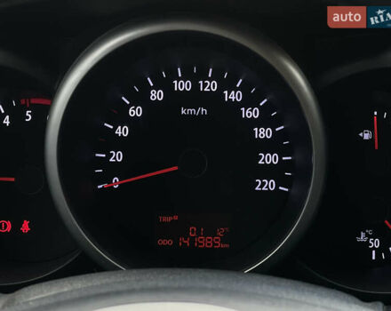 Бежевий Кіа Soul, об'ємом двигуна 1.58 л та пробігом 141 тис. км за 8900 $, фото 17 на Automoto.ua