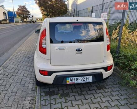 Бежевий Кіа Soul, об'ємом двигуна 1.59 л та пробігом 60 тис. км за 7097 $, фото 3 на Automoto.ua