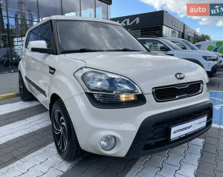 Бежевий Кіа Soul, об'ємом двигуна 1.58 л та пробігом 141 тис. км за 8900 $, фото 3 на Automoto.ua