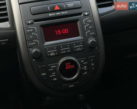 Бежевий Кіа Soul, об'ємом двигуна 1.58 л та пробігом 141 тис. км за 8900 $, фото 11 на Automoto.ua