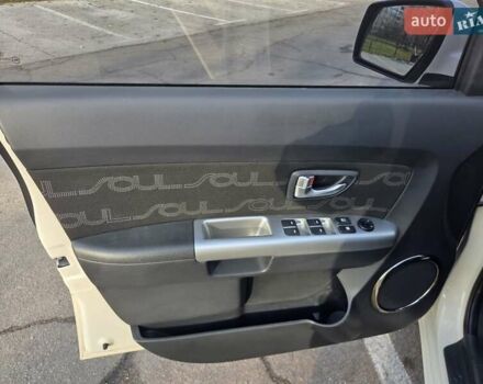 Бежевый Киа Soul, объемом двигателя 1.6 л и пробегом 115 тыс. км за 10500 $, фото 24 на Automoto.ua