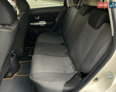 Бежевий Кіа Soul, об'ємом двигуна 1.58 л та пробігом 141 тис. км за 8900 $, фото 8 на Automoto.ua