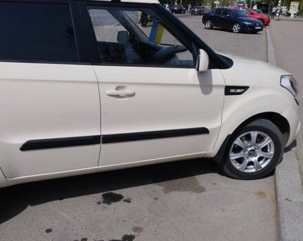Бежевий Кіа Soul, об'ємом двигуна 1.59 л та пробігом 93 тис. км за 8500 $, фото 8 на Automoto.ua