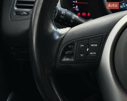 Бежевий Кіа Soul, об'ємом двигуна 1.58 л та пробігом 141 тис. км за 8900 $, фото 16 на Automoto.ua