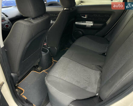 Бежевий Кіа Soul, об'ємом двигуна 1.58 л та пробігом 141 тис. км за 8900 $, фото 7 на Automoto.ua