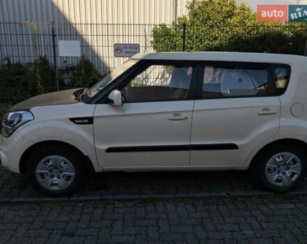 Бежевий Кіа Soul, об'ємом двигуна 1.59 л та пробігом 60 тис. км за 7097 $, фото 2 на Automoto.ua