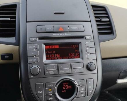 Бежевий Кіа Soul, об'ємом двигуна 1.59 л та пробігом 93 тис. км за 8500 $, фото 5 на Automoto.ua