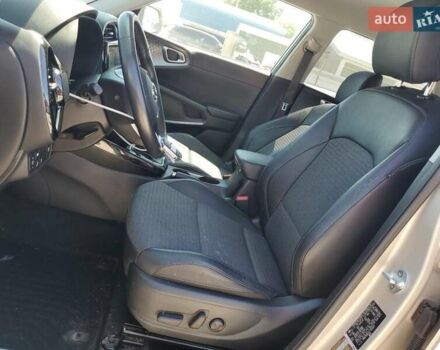 Бежевый Киа Soul, объемом двигателя 2 л и пробегом 143 тыс. км за 2700 $, фото 6 на Automoto.ua