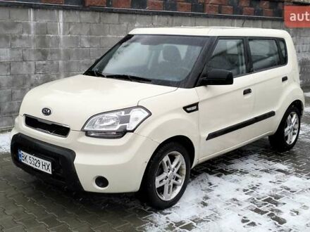 Кіа Soul 2009 у Рівному на Automoto.ua Бежевий Кіа Soul, об'ємом двигуна 1.6 л та пробігом 229 тис. км за 6300 $, фото 1 на Automoto.ua