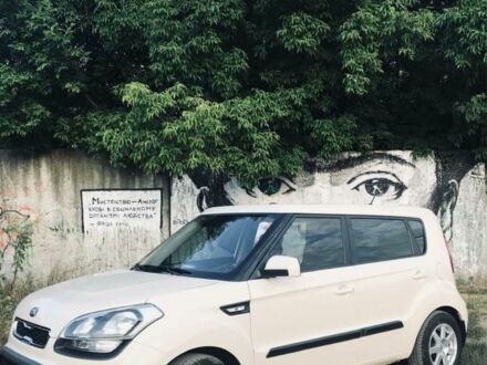 Бежевый Киа Soul, объемом двигателя 1.6 л и пробегом 198 тыс. км за 9500 $, фото 1 на Automoto.ua