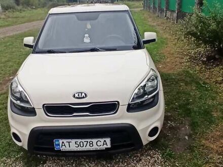Киа Soul 2013 в Рожнятове на Automoto.ua Бежевый Киа Soul, объемом двигателя 1.6 л и пробегом 117 тыс. км за 7000 $, фото 1 на Automoto.ua