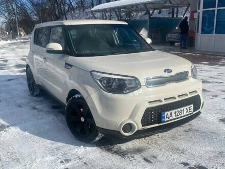 Кіа Soul 2014 у Києві на Automoto.ua Бежевий Кіа Soul, об'ємом двигуна 1.58 л та пробігом 168 тис. км за 9300 $, фото 1 на Automoto.ua
