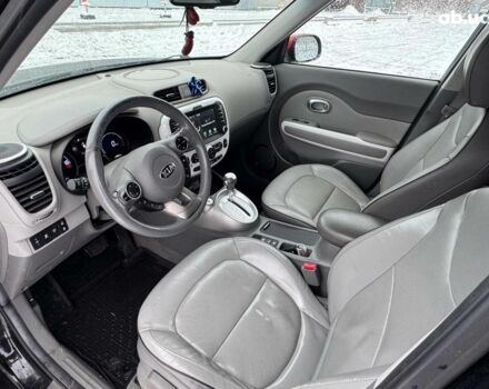 Черный Киа Soul, объемом двигателя 4.2 л и пробегом 122 тыс. км за 10490 $, фото 19 на Automoto.ua