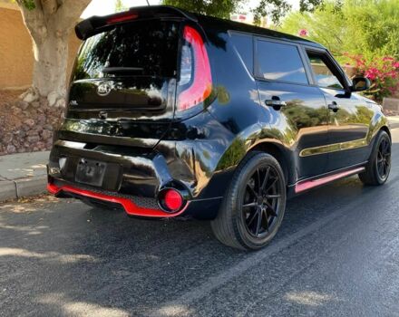 Черный Киа Soul, объемом двигателя 2 л и пробегом 74 тыс. км за 3500 $, фото 5 на Automoto.ua