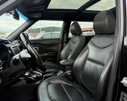 Черный Киа Soul, объемом двигателя 2 л и пробегом 75 тыс. км за 5300 $, фото 7 на Automoto.ua