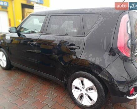 Чорний Кіа Soul, об'ємом двигуна 0 л та пробігом 65 тис. км за 9500 $, фото 5 на Automoto.ua