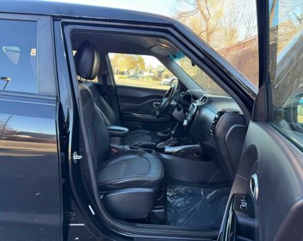 Черный Киа Soul, объемом двигателя 1.6 л и пробегом 65 тыс. км за 6000 $, фото 12 на Automoto.ua