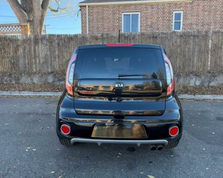 Черный Киа Soul, объемом двигателя 1.6 л и пробегом 65 тыс. км за 6000 $, фото 5 на Automoto.ua