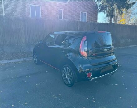 Черный Киа Soul, объемом двигателя 1.6 л и пробегом 65 тыс. км за 6000 $, фото 6 на Automoto.ua