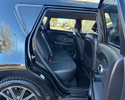 Черный Киа Soul, объемом двигателя 1.6 л и пробегом 65 тыс. км за 6000 $, фото 14 на Automoto.ua