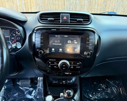 Черный Киа Soul, объемом двигателя 1.6 л и пробегом 65 тыс. км за 6000 $, фото 10 на Automoto.ua