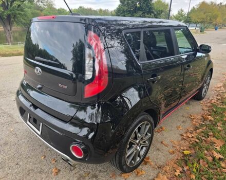 Черный Киа Soul, объемом двигателя 1.6 л и пробегом 43 тыс. км за 7000 $, фото 4 на Automoto.ua