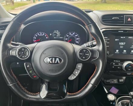 Черный Киа Soul, объемом двигателя 1.6 л и пробегом 43 тыс. км за 7000 $, фото 9 на Automoto.ua