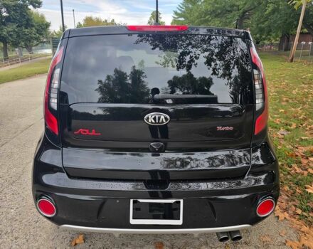 Черный Киа Soul, объемом двигателя 1.6 л и пробегом 43 тыс. км за 7000 $, фото 5 на Automoto.ua