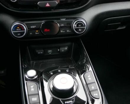 Чорний Кіа Soul, об'ємом двигуна 0 л та пробігом 74 тис. км за 17467 $, фото 11 на Automoto.ua