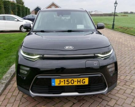 Чорний Кіа Soul, об'ємом двигуна 0 л та пробігом 74 тис. км за 17467 $, фото 6 на Automoto.ua