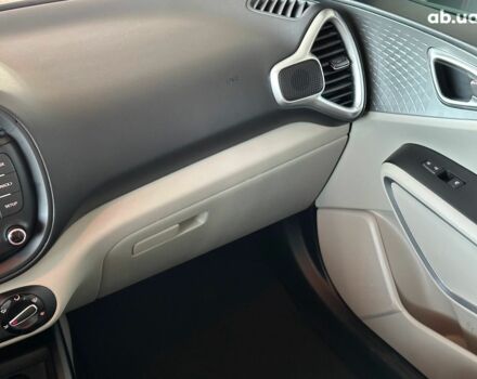 Черный Киа Soul, объемом двигателя 2 л и пробегом 50 тыс. км за 15990 $, фото 20 на Automoto.ua