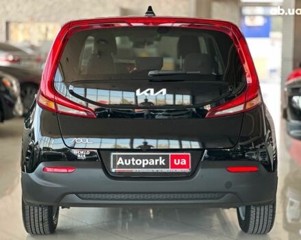 Черный Киа Soul, объемом двигателя 2 л и пробегом 50 тыс. км за 15990 $, фото 4 на Automoto.ua