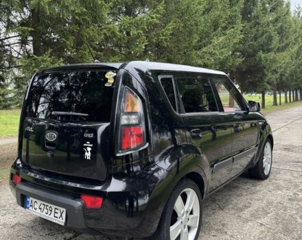 Черный Киа Soul, объемом двигателя 1.6 л и пробегом 290 тыс. км за 8200 $, фото 5 на Automoto.ua