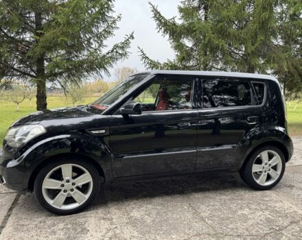 Черный Киа Soul, объемом двигателя 1.6 л и пробегом 290 тыс. км за 8200 $, фото 3 на Automoto.ua