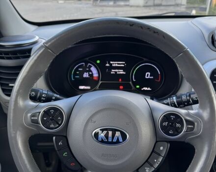 Чорний Кіа Soul, об'ємом двигуна 0 л та пробігом 111 тис. км за 7500 $, фото 20 на Automoto.ua