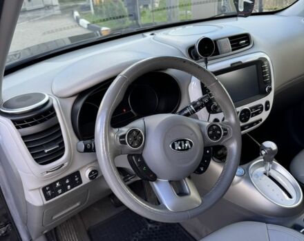 Чорний Кіа Soul, об'ємом двигуна 0 л та пробігом 111 тис. км за 7500 $, фото 10 на Automoto.ua
