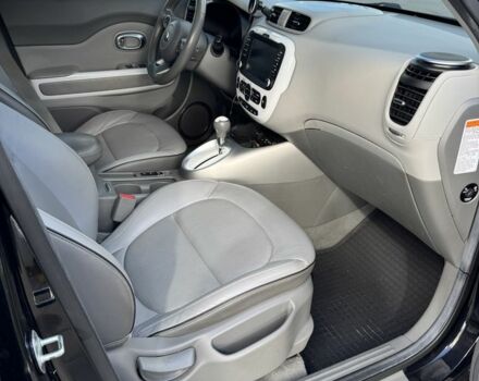 Чорний Кіа Soul, об'ємом двигуна 0 л та пробігом 111 тис. км за 7500 $, фото 12 на Automoto.ua