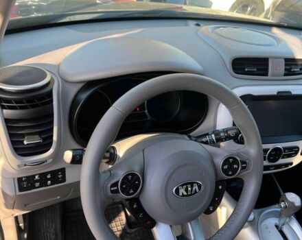 Чорний Кіа Soul, об'ємом двигуна 0 л та пробігом 121 тис. км за 7500 $, фото 5 на Automoto.ua