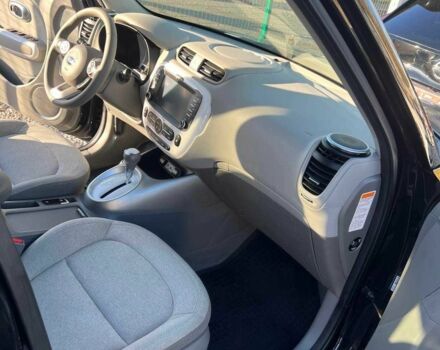Чорний Кіа Soul, об'ємом двигуна 0 л та пробігом 121 тис. км за 7500 $, фото 9 на Automoto.ua
