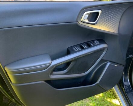 Чорний Кіа Soul, об'ємом двигуна 0 л та пробігом 79 тис. км за 18899 $, фото 9 на Automoto.ua