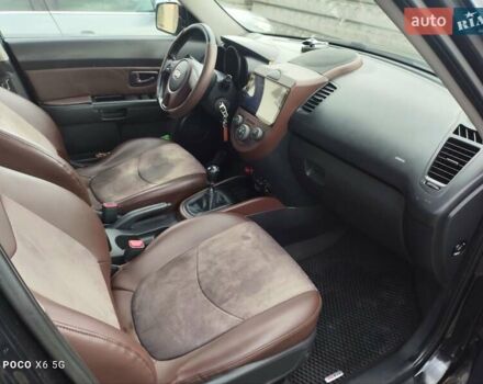 Черный Киа Soul, объемом двигателя 1.58 л и пробегом 209 тыс. км за 7000 $, фото 14 на Automoto.ua