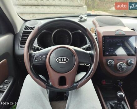 Черный Киа Soul, объемом двигателя 1.58 л и пробегом 209 тыс. км за 7000 $, фото 11 на Automoto.ua