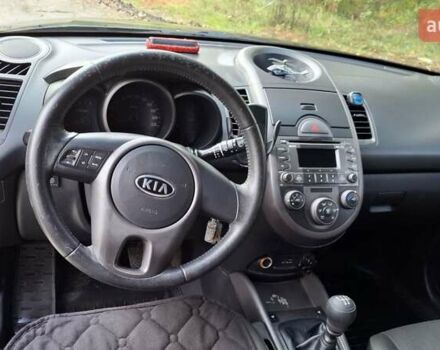 Черный Киа Soul, объемом двигателя 1.6 л и пробегом 190 тыс. км за 6600 $, фото 7 на Automoto.ua
