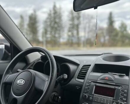 Черный Киа Soul, объемом двигателя 1.6 л и пробегом 279 тыс. км за 7700 $, фото 17 на Automoto.ua