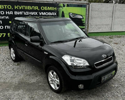 Кіа Soul 2009 у Белой Церкве на Automoto.ua Чорний Кіа Soul, об'ємом двигуна 1.58 л та пробігом 238 тис. км за 6700 $, фото 3 на Automoto.ua