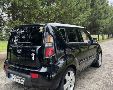 Черный Киа Soul, объемом двигателя 1.6 л и пробегом 290 тыс. км за 8100 $, фото 4 на Automoto.ua