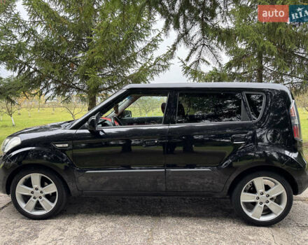 Черный Киа Soul, объемом двигателя 1.6 л и пробегом 290 тыс. км за 8100 $, фото 6 на Automoto.ua