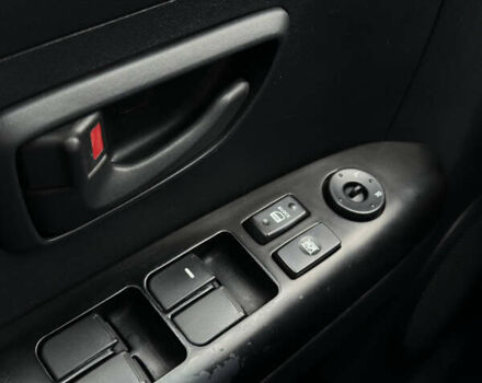 Черный Киа Soul, объемом двигателя 1.6 л и пробегом 243 тыс. км за 5150 $, фото 12 на Automoto.ua